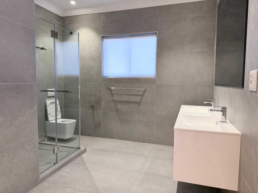 To Let 2 Bedroom Property for Rent in Oakdale Western Cape